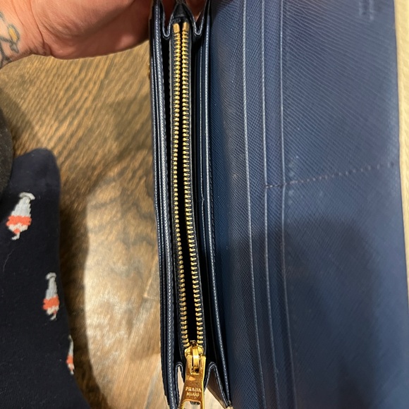 Authentic Prada wallet, NWOT - Picture 6 of 13